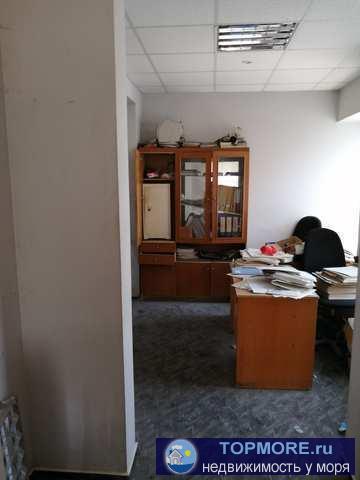 Продается двухкомнатная квартира, 2эт/2эт, площадь- 43,5 кв м, расположенная в цетре гФеодосия, ул Кирова,... - 2