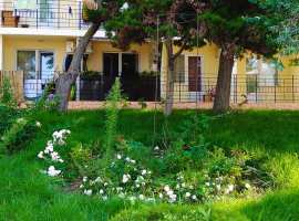 Расположен в уютном четырехэтажном здании на закрытой охраняемой...