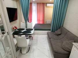 Лот № 158437. Продам студию в Центре Сочи с дизайнерским ремонтом....