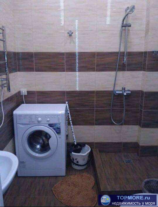 Лот № 158436. Продаю однокомнатную светлую квартиру с большим окном, с новым ремонтом в Сочи, центральный район...