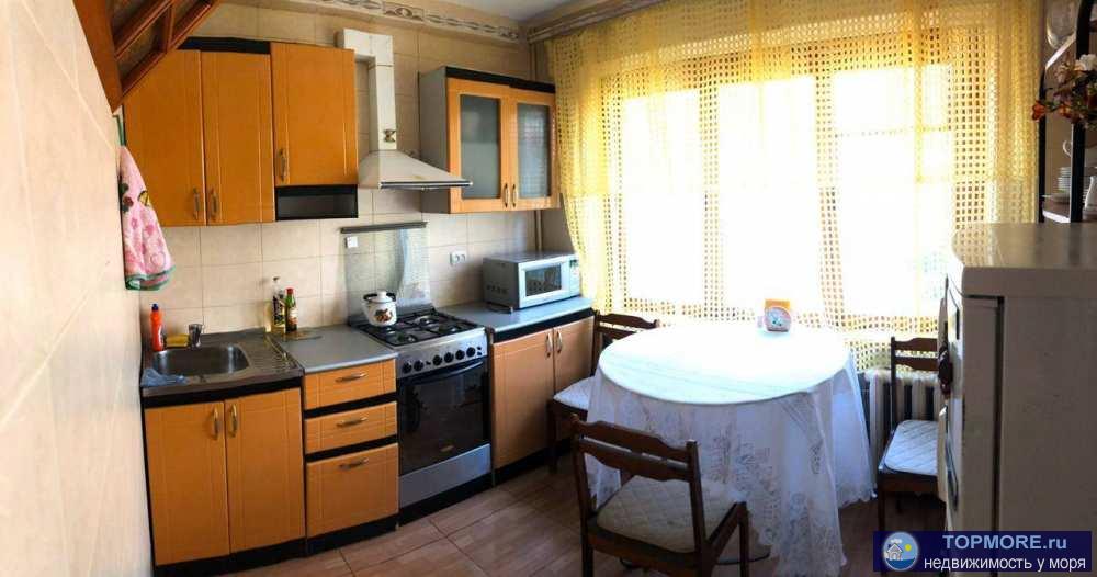 Лот № 156183. Трёхкомнатная квартира с видом на море, просторная и уютная, в районе, где расположены санатории, много... - 1