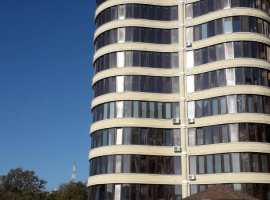 Лот № 153842. Продаётся шикарная евродвушка с ремонтом, мебелью и...