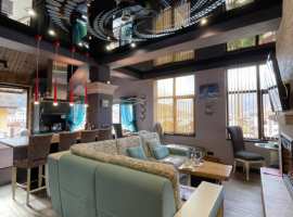 Лот № 156498. Продается шикарная двухуровневая квартира, на Красной...