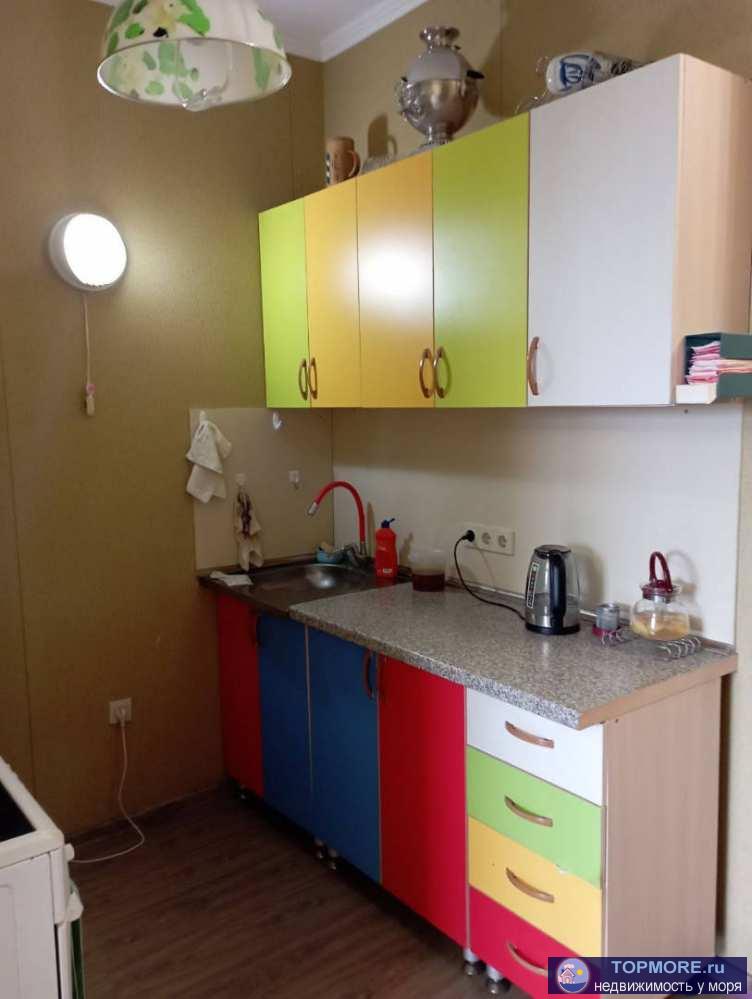 Лот № 158817. Достаточно просторная, уютная, обжитая квартира с ремонтом (не очень современным, но пригодным для...