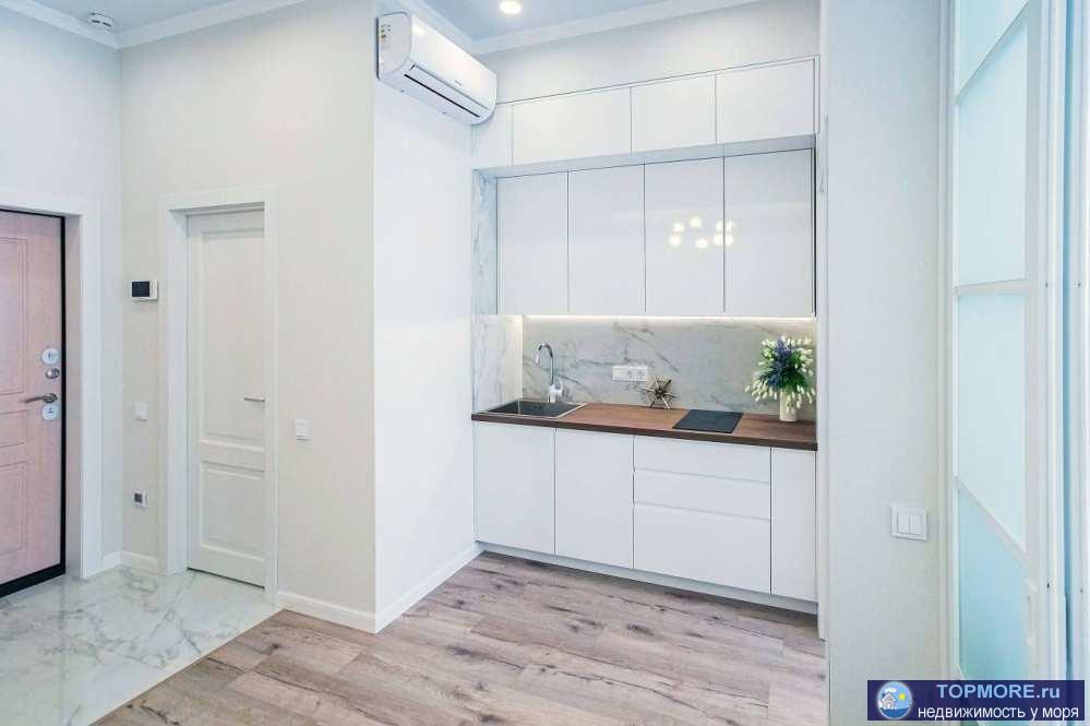 Лот № 156992. Красивая квартира с видом на море! Распланирована в кухню-гостиную и две спальни. Новый дизайнерский... - 1