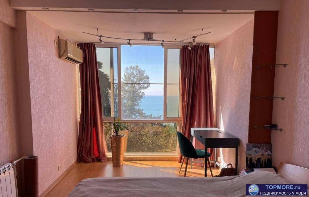 Продам трехкомнатную квартиру большой площади. Отличный ремонт, мебель и техника остаются. Две изолированные спальни....