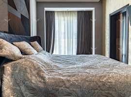 Продаётся элитная 3-комнатная квартира в центре города. Расположен...