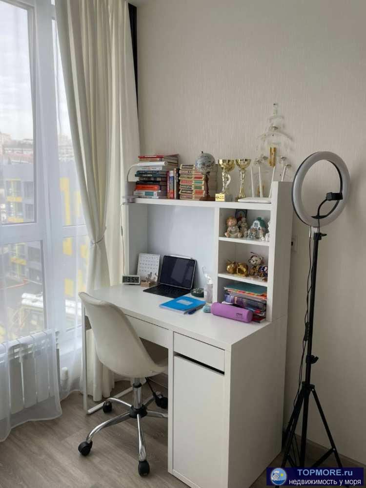 Лот № 156021. Отличная квартира в центре Сочи, в жк Раз два три.  Квартира площадью 72,7 кв.м. с двумя спальнями,... - 1