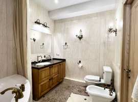 Лот № 157640. квартира для  большой семьи
    Продается 3-х...