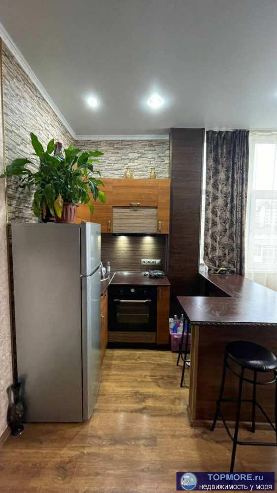 Лот № 154017. В продаже угловая квартира с видом на море в Сочи, район Донская-Тимирязева.   В квартире выполнен...