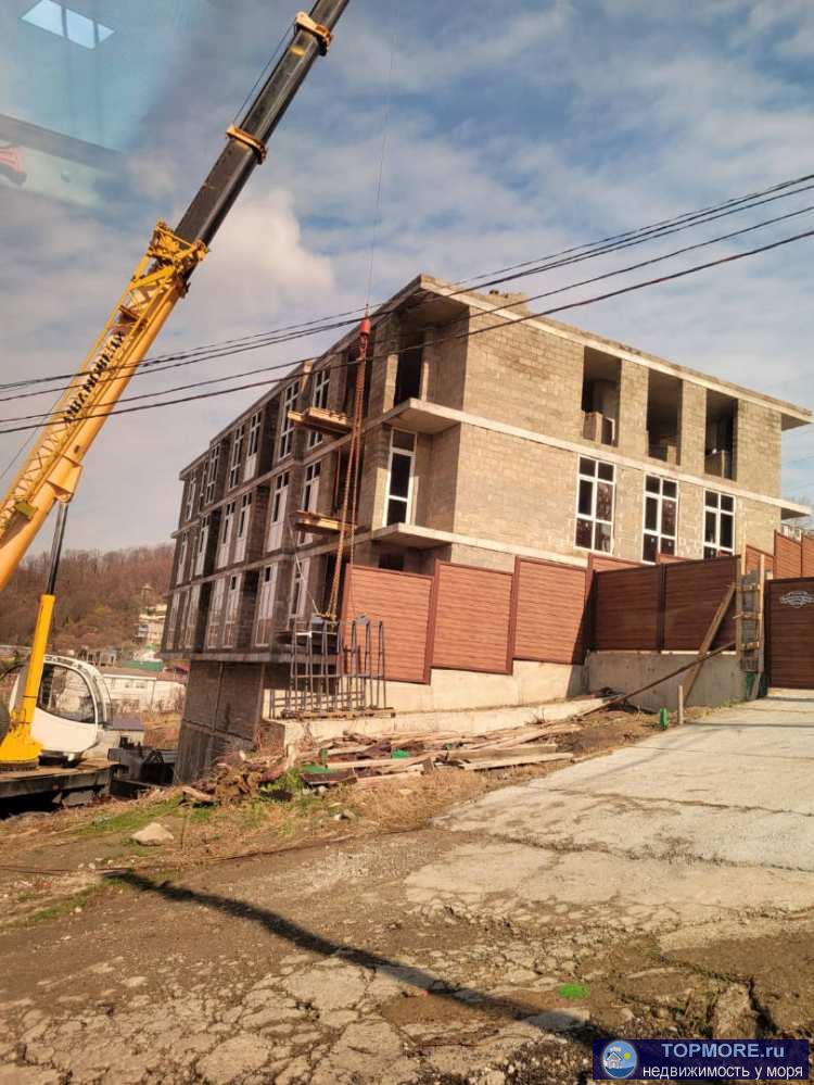 Продается квартира в Сочи, центральный, спальный район Донская. Жилой дом находится в комплексе из трех 3-этажных...