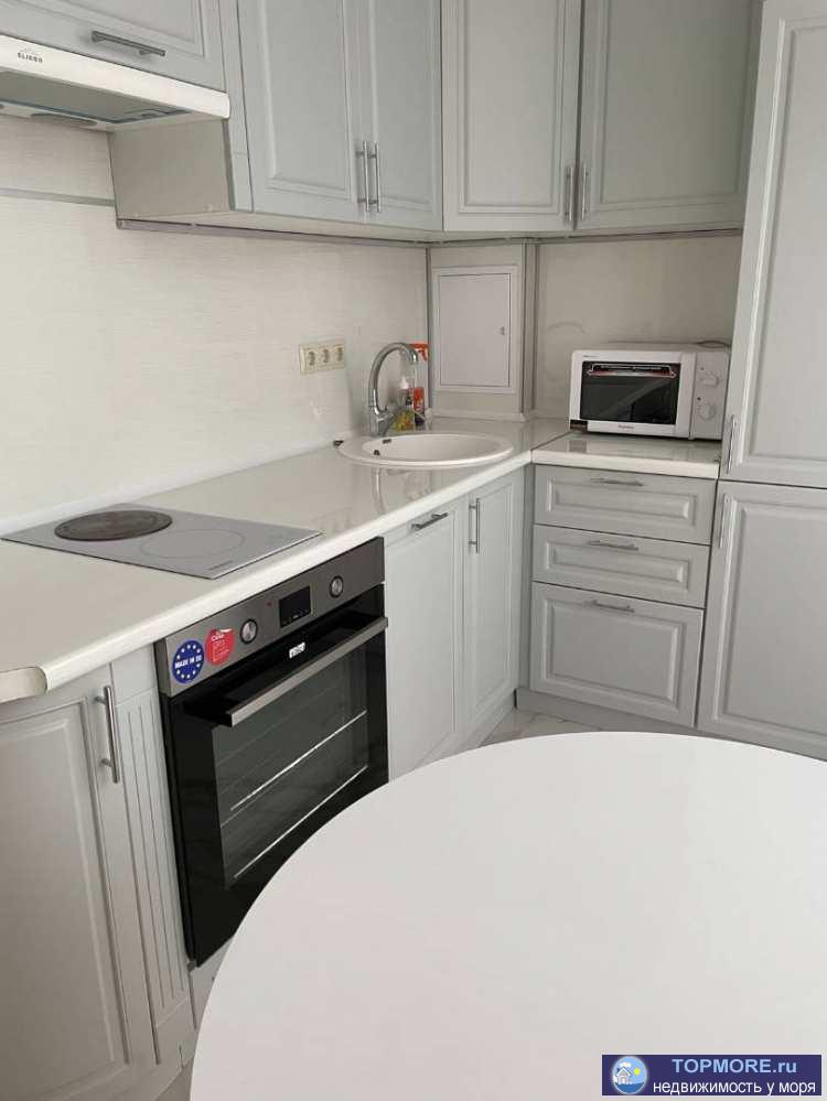 Лот № 156866. Продаю квартиру с новым евро-ремонтом мебелью и техникой в Сочи, центральный район - Донская! Квартира... - 1