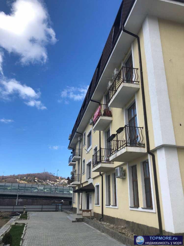 Лот № 157017. Продаётся квартира 45 кв.м. черновая отделка на 1-этаже. Большая придомовая территория, зелёная зона,...