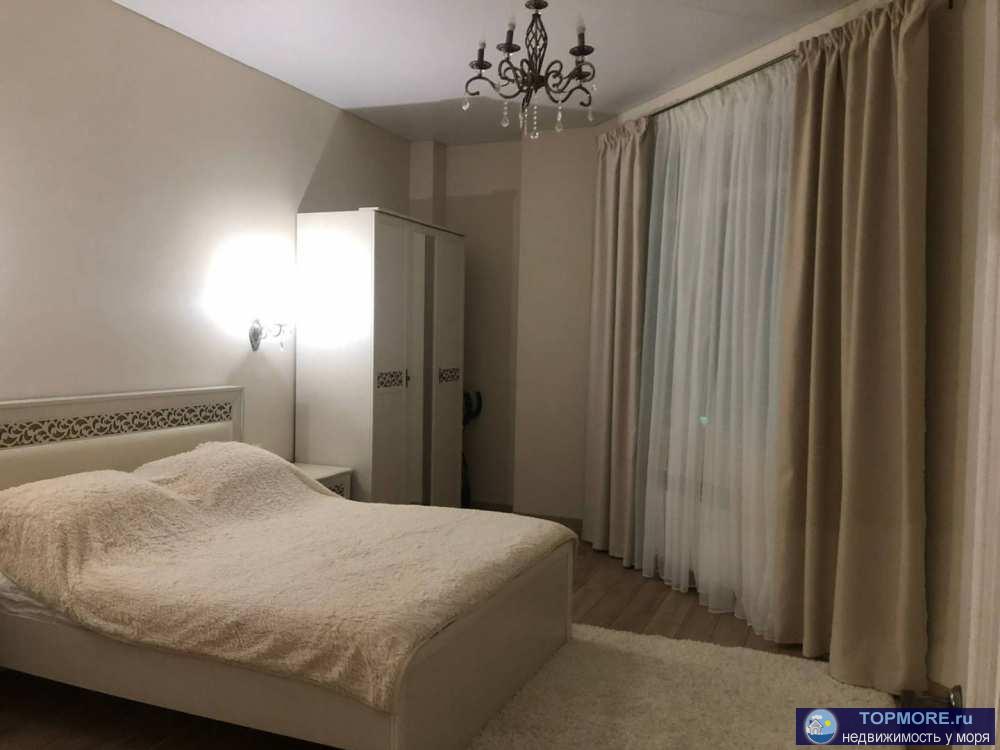 Продаю двухкомнатную квартиру-студию с дизайнерским ремонтом и шикарным видом на горы. Высокие потолки. Квартира в...