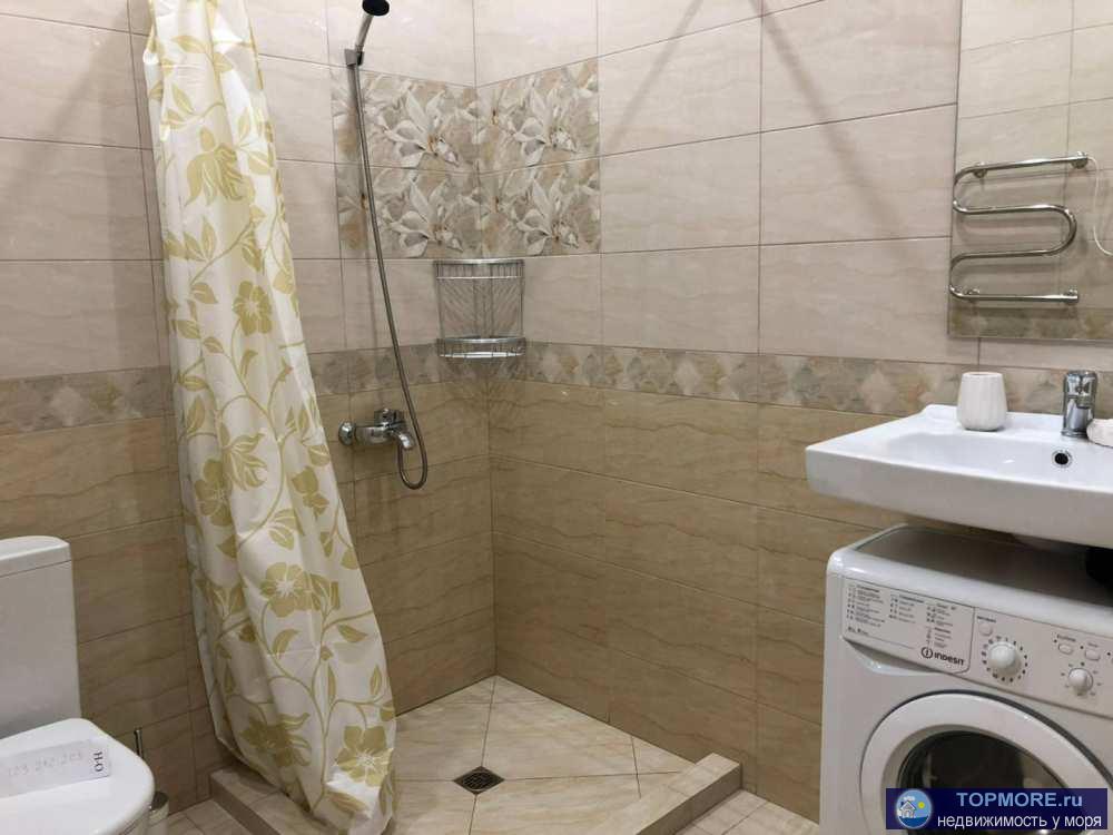 Продаю двухкомнатную квартиру-студию с дизайнерским ремонтом и шикарным видом на горы. Высокие потолки. Квартира в... - 2