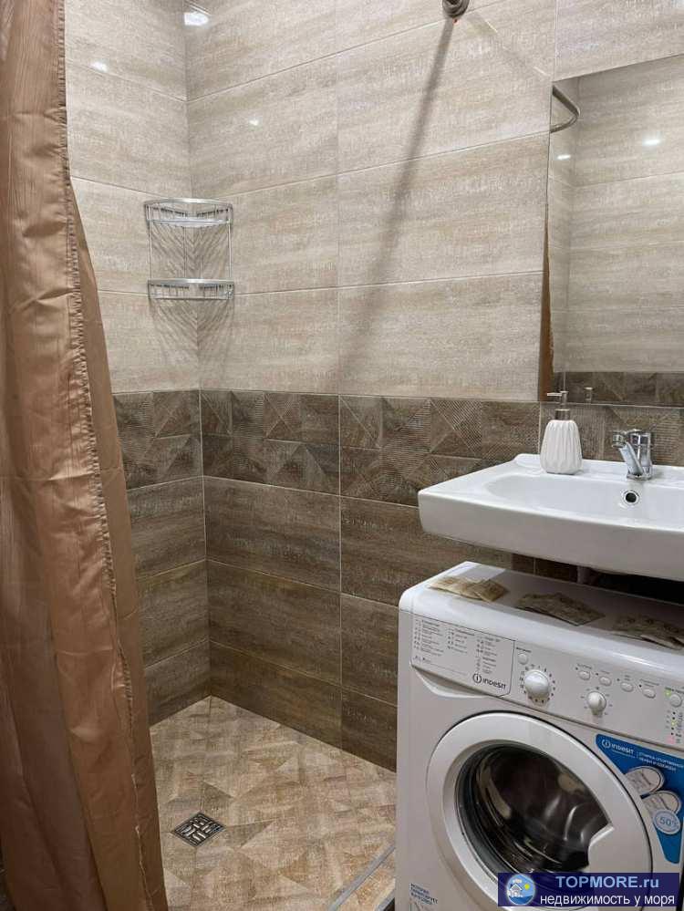 Продаю однокомнатную квартиру-студию с дизайнерским ремонтом и шикарным видом на горы. Высокие потолки. Квартира в... - 1