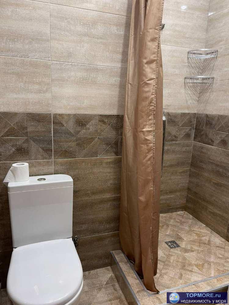 Продаю однокомнатную квартиру-студию с дизайнерским ремонтом и шикарным видом на горы. Высокие потолки. Квартира в... - 2