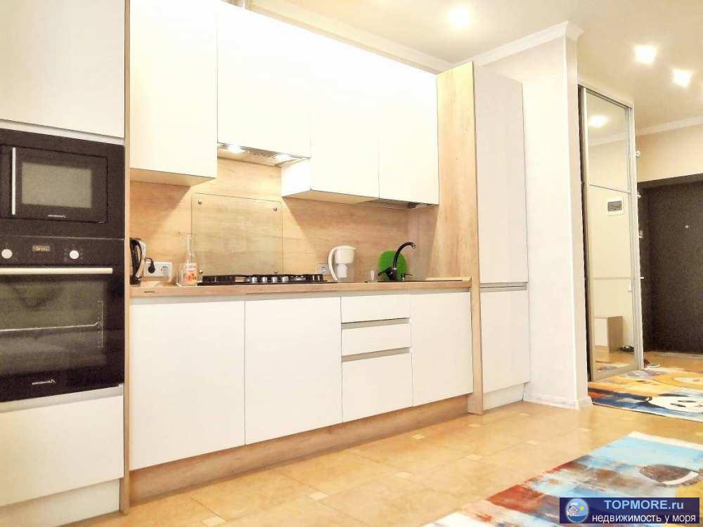 Лот № 154389. Продается уютная, полностью укомплектованная просторная 2 комн. квартира на 4 этаже. Кухня, гостиная ,...