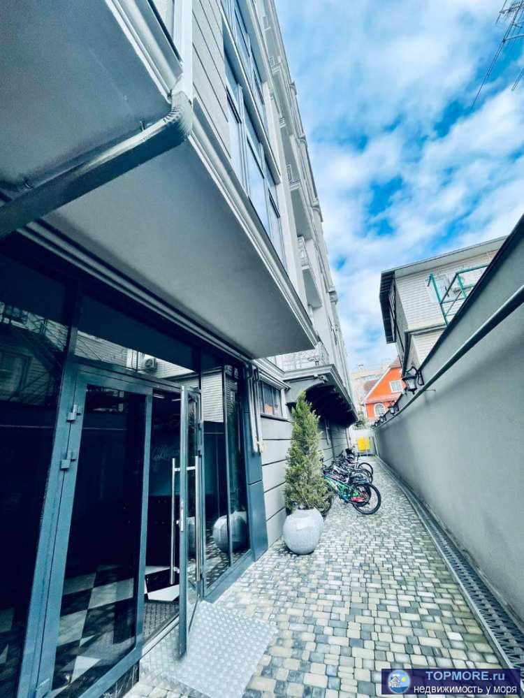 Лот № 153970. Продаю шикарную 2-комнатную квартиру в центре Адлера с евроремонтом и мебелью. Общая площадь - 40 кв.м.... - 1