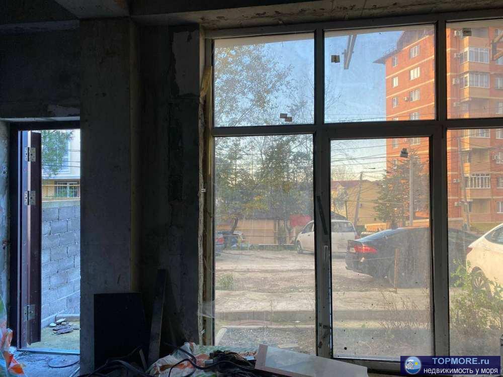 Лот № 153998. Квартира на 1-этаже. Отдельный вход, машиноместо, придомовая территория. - 2