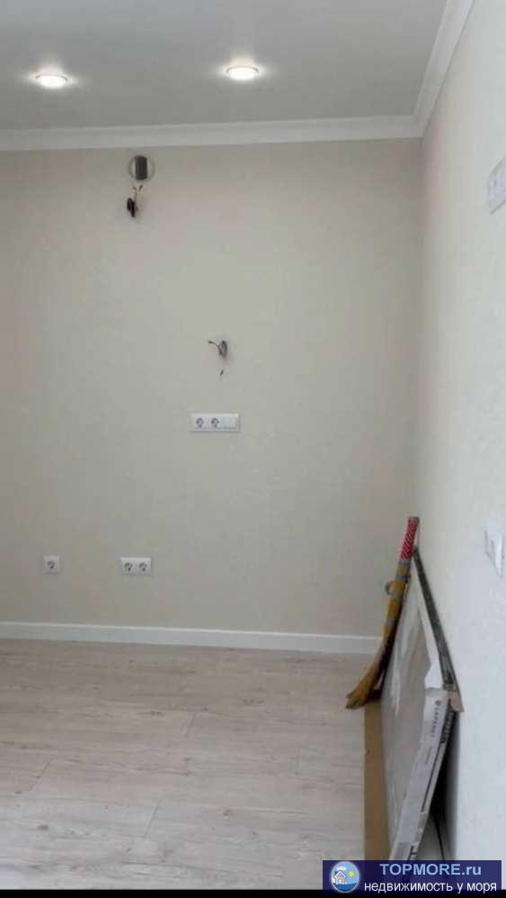 Продам современную квартиру студию 28,4 м2 на 1 высоком этаже 9 этажного дома в Адлере.  &nbsp;  Адлер обладает... - 2