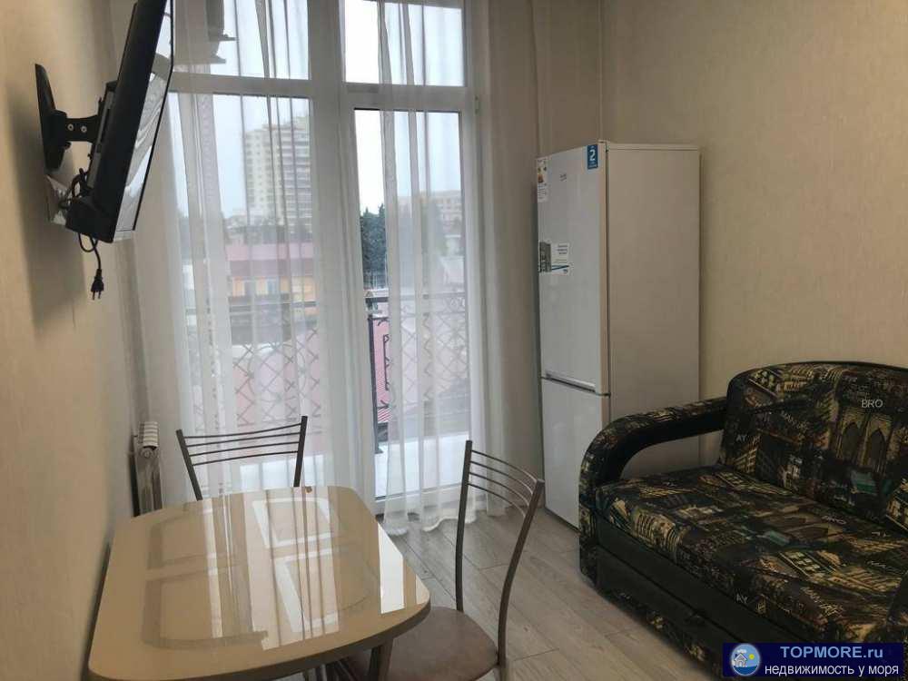 Лот № 153778. Продаю квартиру 41 м2 с балконом с видом на центр Адлера, с новым ремонтом, мебелью, техникой. Квартира... - 1