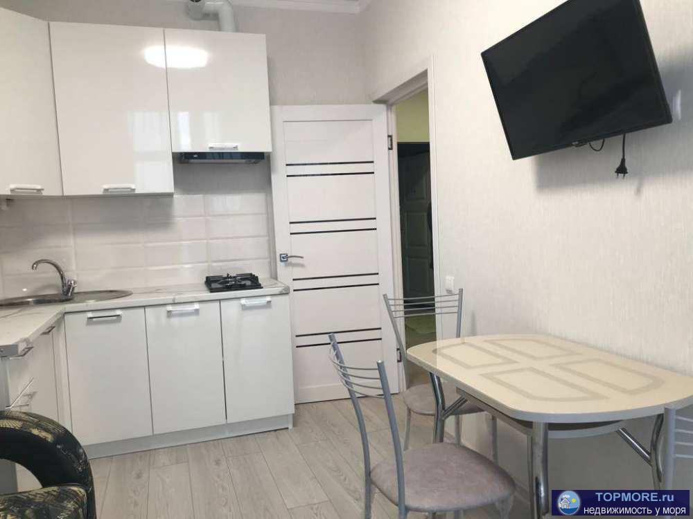 Лот № 153778. Продаю квартиру 41 м2 с балконом с видом на центр Адлера, с новым ремонтом, мебелью, техникой. Квартира... - 2