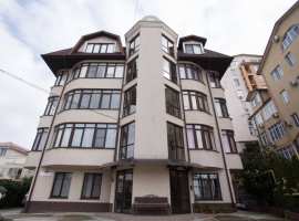 Лот № 153143. Продаю просторную однокомнатную квартиру в Адлере, в...