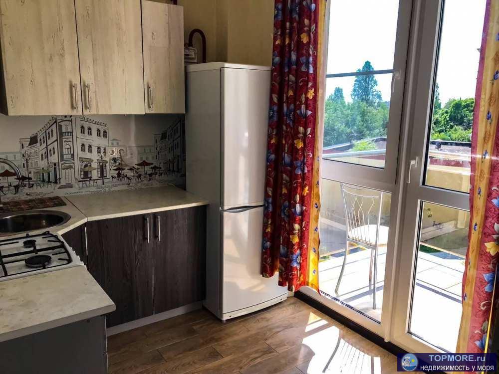 Продается уютная однокомнатная квартира в жк Прохладная Долина. Квартира расположена на 3 этаже, но входная группа... - 1