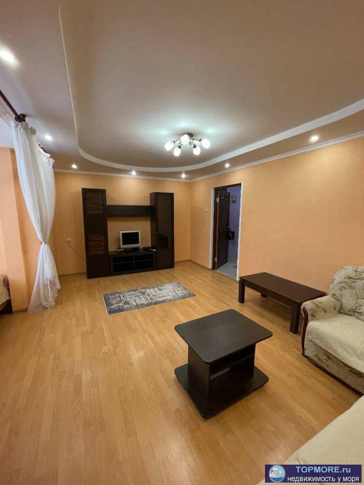 Лот № 159935. Продаю квартиру в Сочи, которая находится в самом сердце города. В квартире сделан ремонт, есть мебель.... - 2