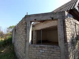 Продается дом (под реконструкцию) на участке 716 кв.м., в г. С. Крым, всего...