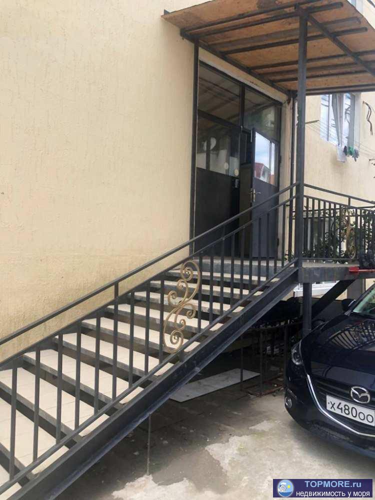 Лот № 160612. Продаётся квартира 64 кв.м. распланирована, проведена электрика и сантехника. Реальный 1/5 этаж, цоколь... - 1