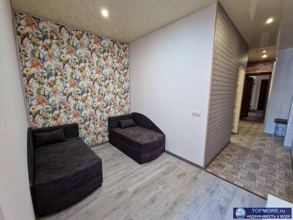 Продаётся квартира, 500 м до моря. 32 кв м, 2 комнаты, отдельно кухня, санузел.   Вся необходимая для комфортного... - 1