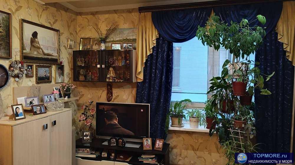 Лот № 160791. Продаю однокомнатную квартиру 37,2м2, студия. Выделена зона кухни и комната. Теплая, светлая и уютная... - 2