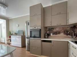 Лот № 160957. Евро двушка с дизайнерским ремонтом , мебель и...