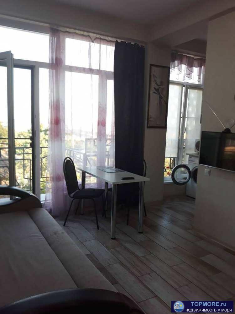 Лот № 101636. Продаю светлую и уютную квартиру с великолепным видом на море.   В квартире сделан хороший ремонт,... - 1