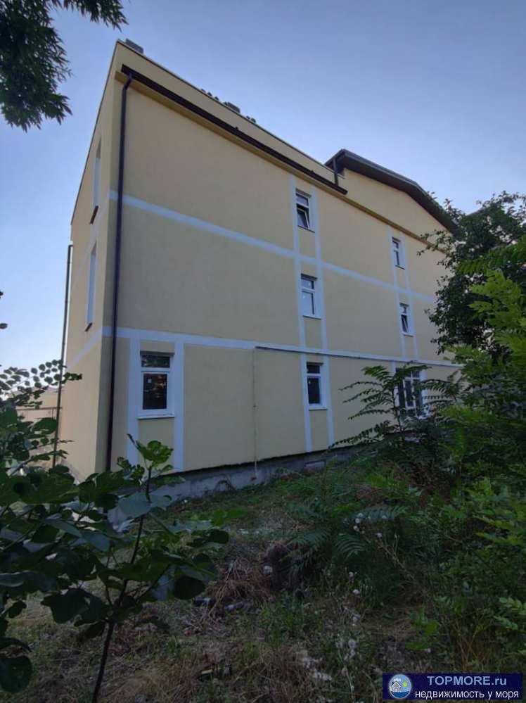 Лот № 20954. Продается дом 490 м. кв. в Голубой бухте с отличным видом на море, горы и Геленджикскую бухту. Без... - 1