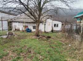отличное место для проживания тихое, спокойное . большой участок...