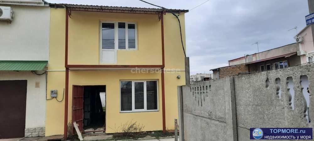 Предлагается к продаже дом 288кв.м в два этажа в п. Кача.  Расположен на участке 1,5 сот. К дому ведет асфальтная...