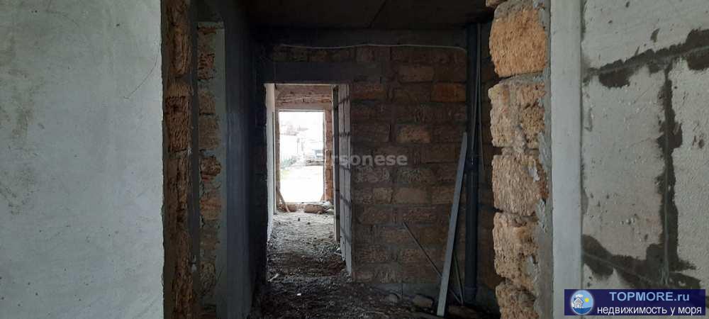 Предлагается к продаже дом 288кв.м в два этажа в п. Кача.  Расположен на участке 1,5 сот. К дому ведет асфальтная... - 2