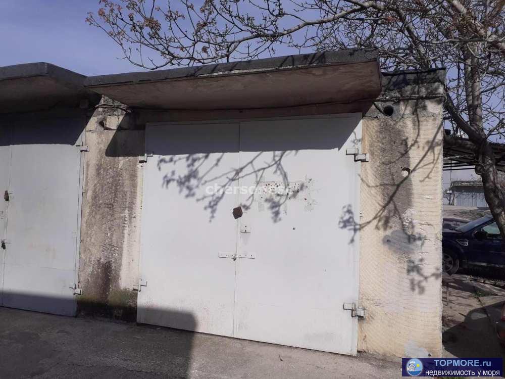 Продается капитальный железобетонный гараж в ГК "Щитовик" Землю можно приватизировать. Подходит под...