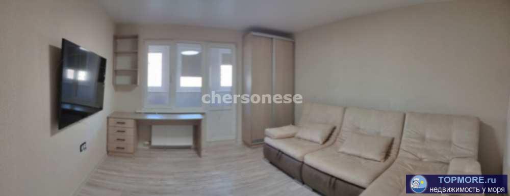 Предлагается к продаже уютная трехкомнатная квартира в Гагаринском районе, шоссе Камышовое д. 37Бк3  около ТЦ Метро...