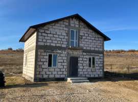 Продаётся двухэтажный дом площадью 126 м.кв. на участке 5 соток...