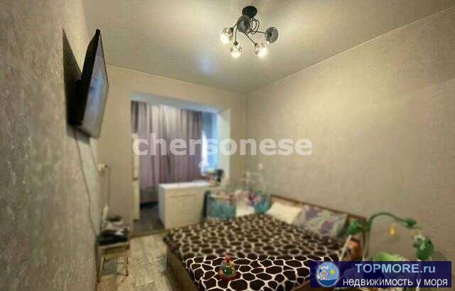 В центре Балаклавы продаётся уютная  двухкомнатная квартира!  Квартира расположена на втором этаже трёхэтажного дома,...