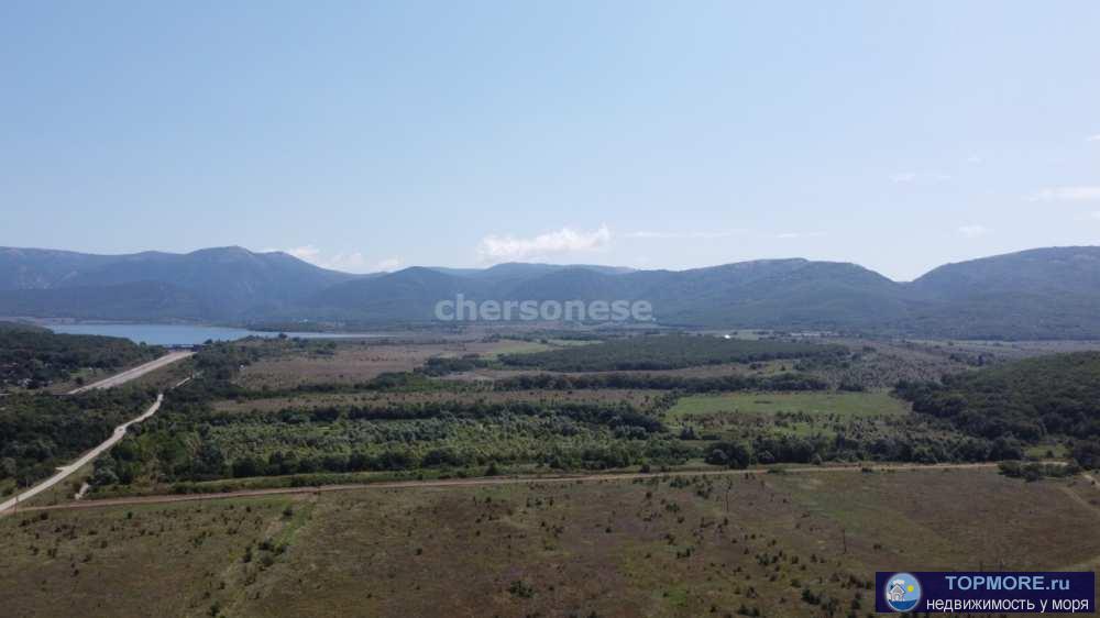 Участок 12 сот (земли населенных пунктов),  в селе Широкое. Живописное место, открывается вид на горы и Байдарскую...