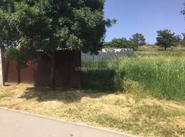 Участок на первой линии, 5 сот (ИЖС), огорожен. 

Заезд с ул....