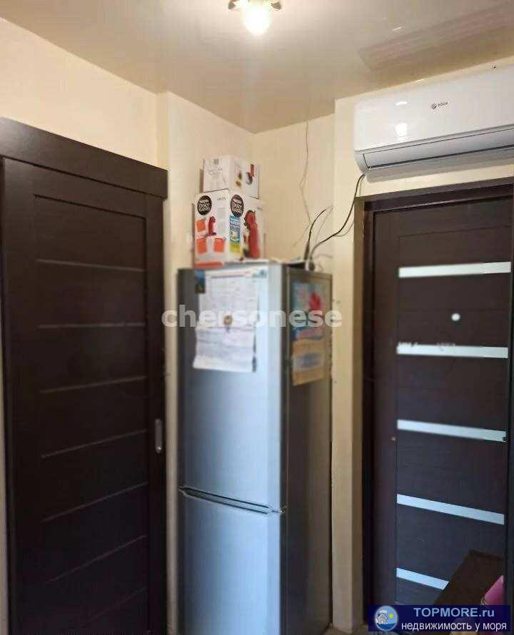 В районе с развитой инфраструктурой и вблизи моря продаётся однокомнатная квартира!  Квартира находится в доме с... - 2