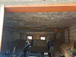 Предлагается к продаже просторный трех этажный гараж, расположенный...