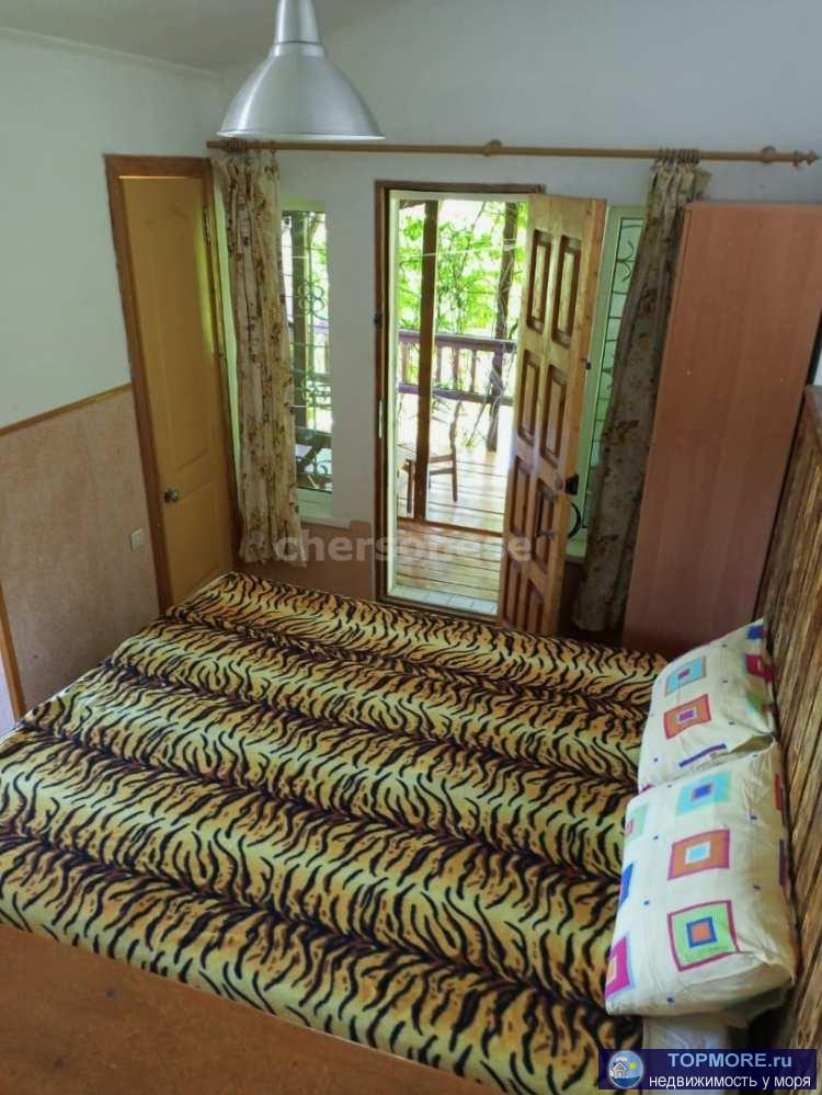 Сдается дом с отдельным входом недалеко от остановки Маяк.   Спальня и санузел на втором этаже, кухня летняя на...