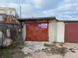 Предлагается к продаже просторный гараж, расположенный в гаражном...